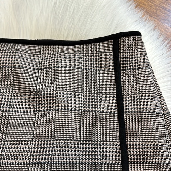 NWT Ann Taylor Glen Check Velvet Trimmed Pencil Skirt - Picture 2 of 4